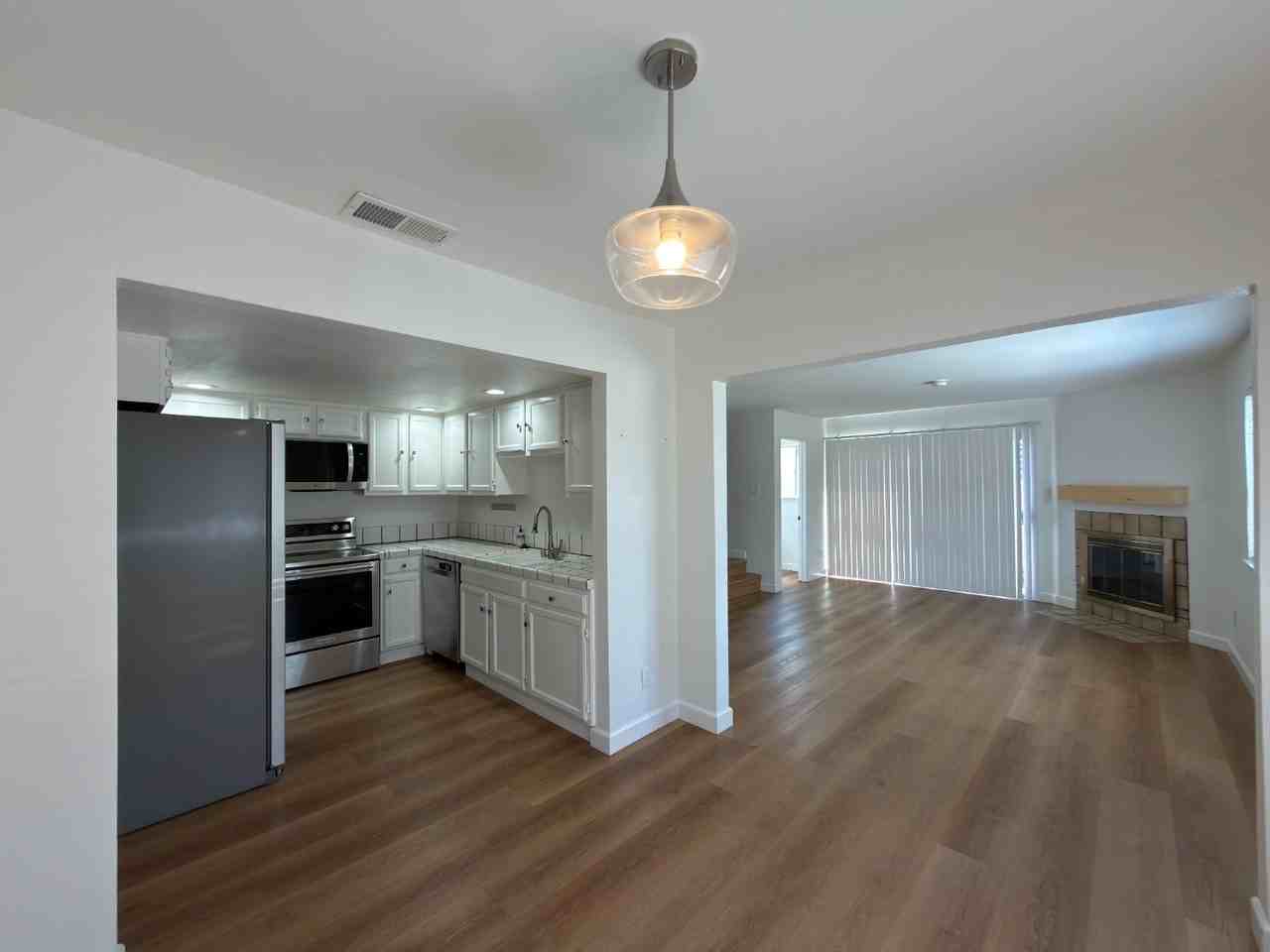 770 Harrison St - Photo 6 of 39
