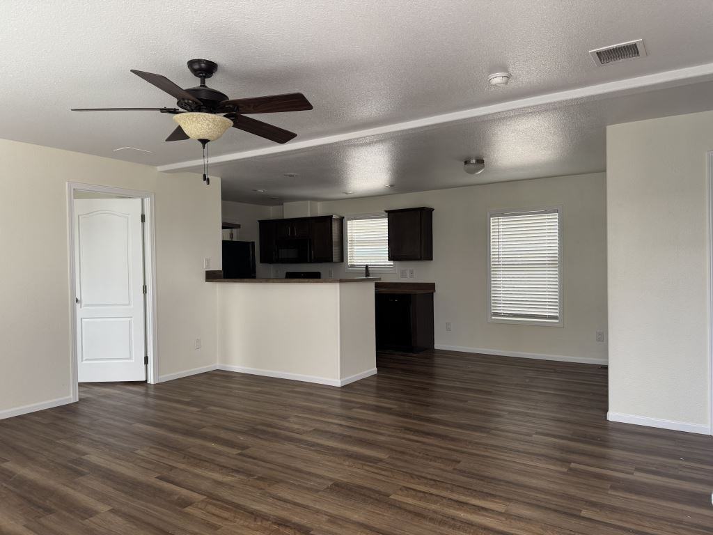 1111 N Lamb Blvd Spc 181 #181 - Photo 3 of 31