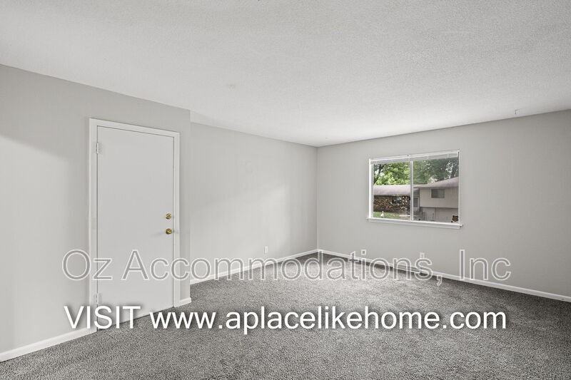 1606 N 63rd Pl - Photo 5 of 32