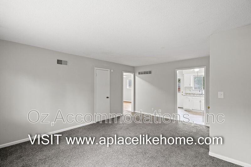 1606 N 63rd Pl - Photo 7 of 32