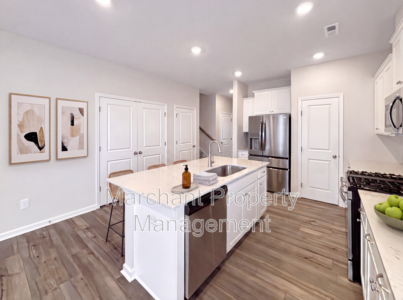 415 Batten Rd - Photo 7 of 30
