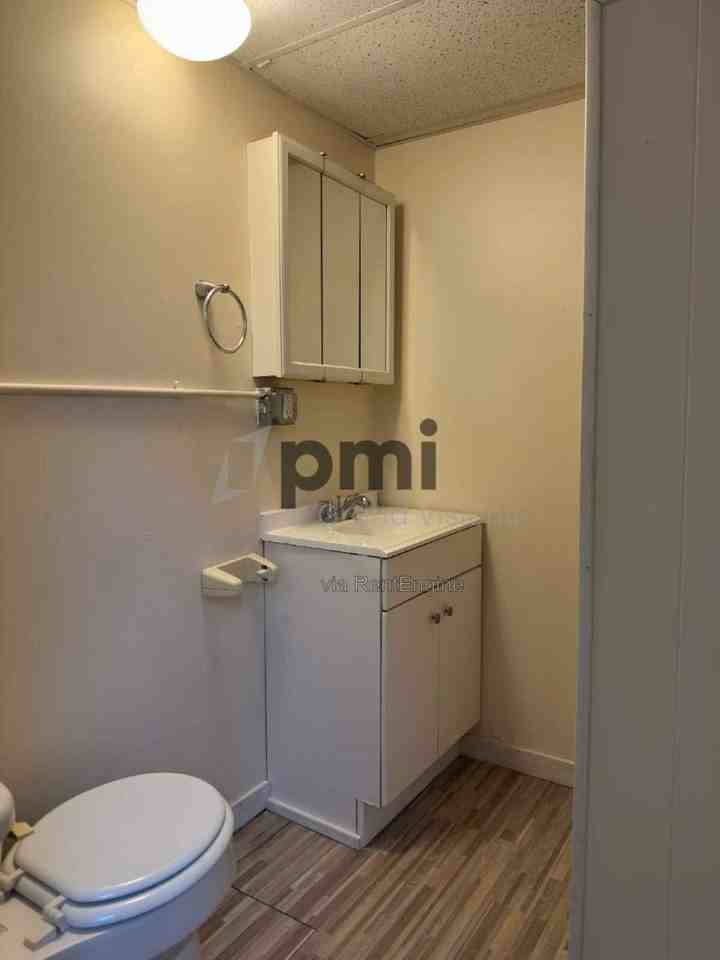 601 1 2 Monroe Ave #14 - Photo 5 of 10