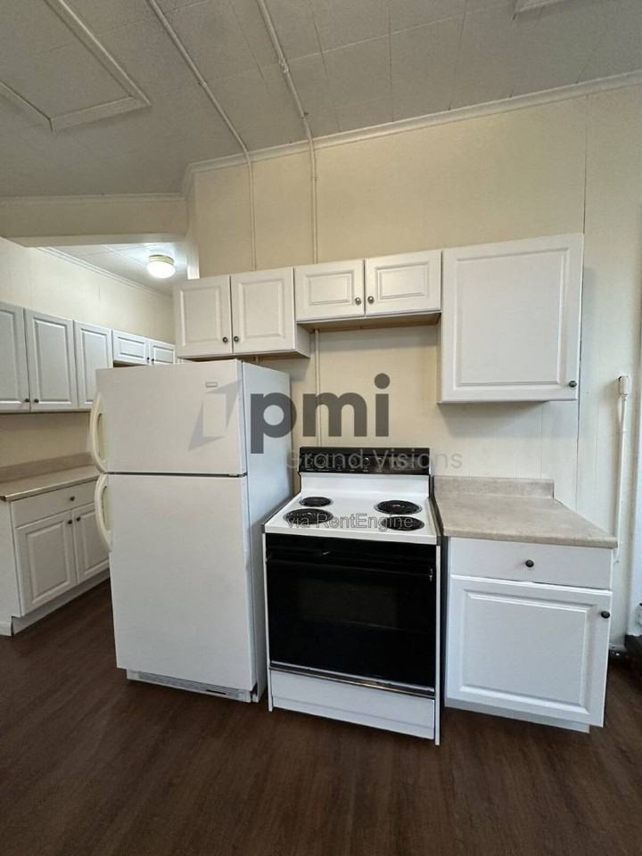 601 1 2 Monroe Ave #14 - Photo 6 of 10