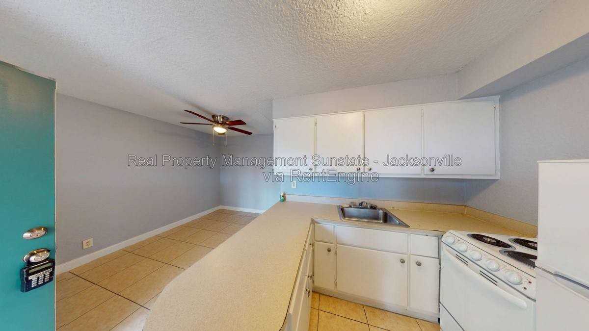10342 Atlantic Cir #4 - Photo 6 of 10