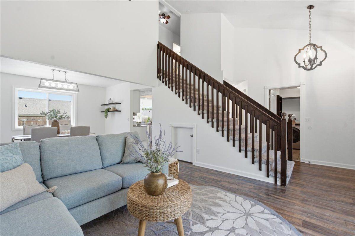 4426 S Tinker Ave - Photo 4 of 30