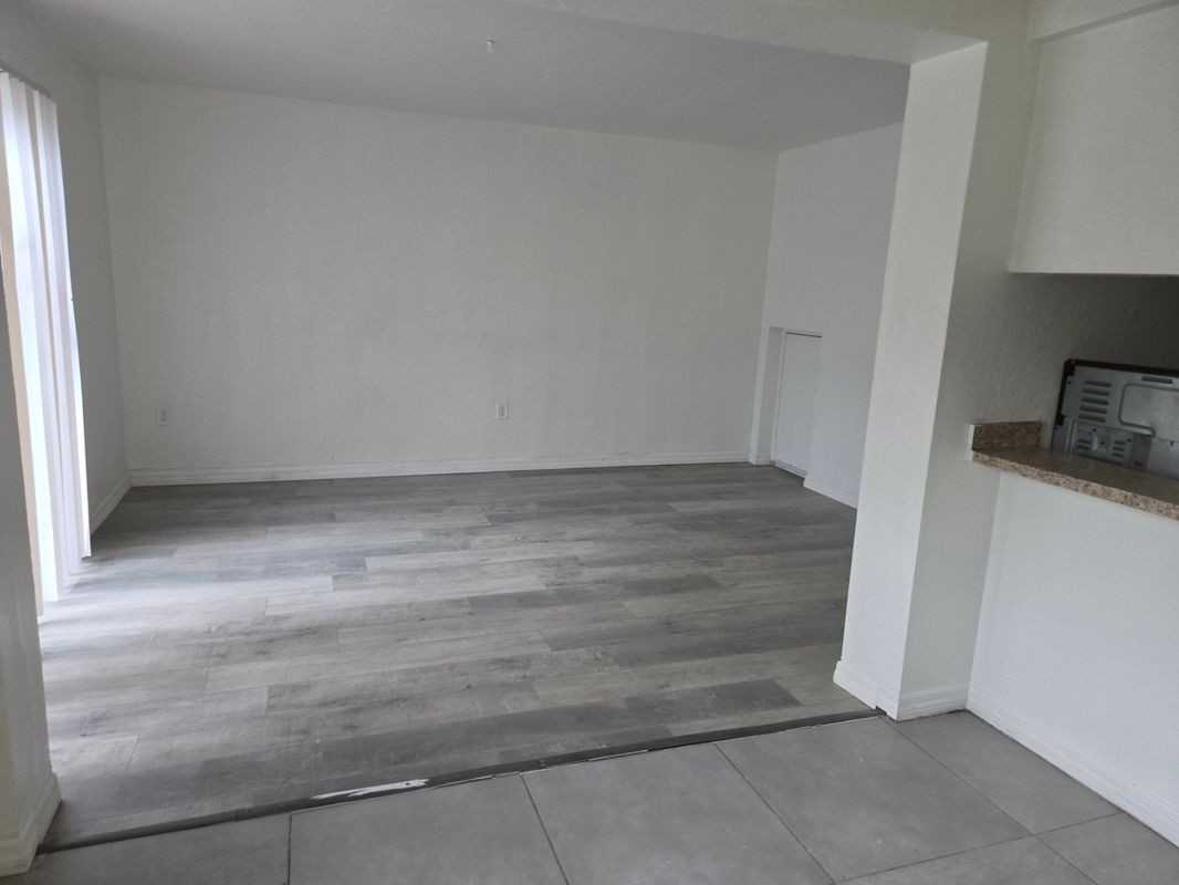 1033 Sumner St - Photo 5 of 16