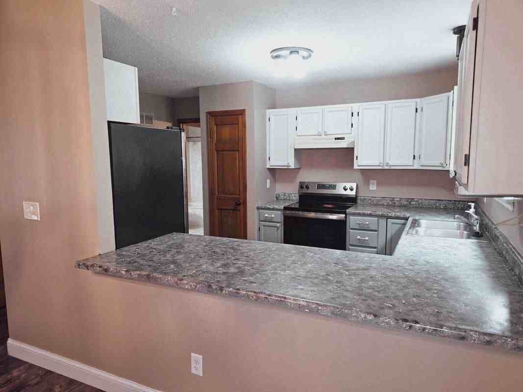 325 Westbrook Dr - Photo 5 of 22