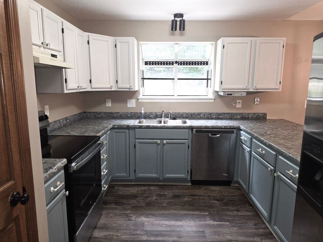 325 Westbrook Dr - Photo 6 of 22