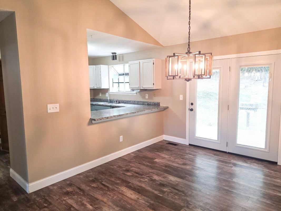 325 Westbrook Dr - Photo 7 of 22