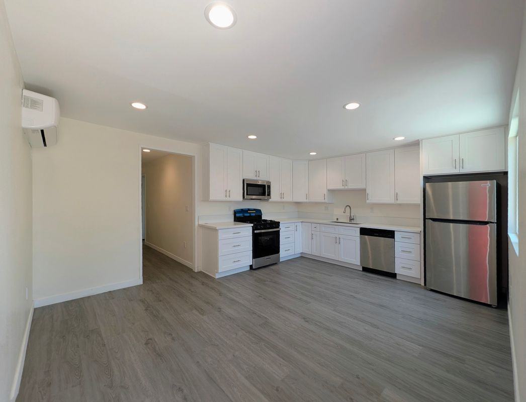 1575 Munson Ave ##1/2 - Photo 5 of 22