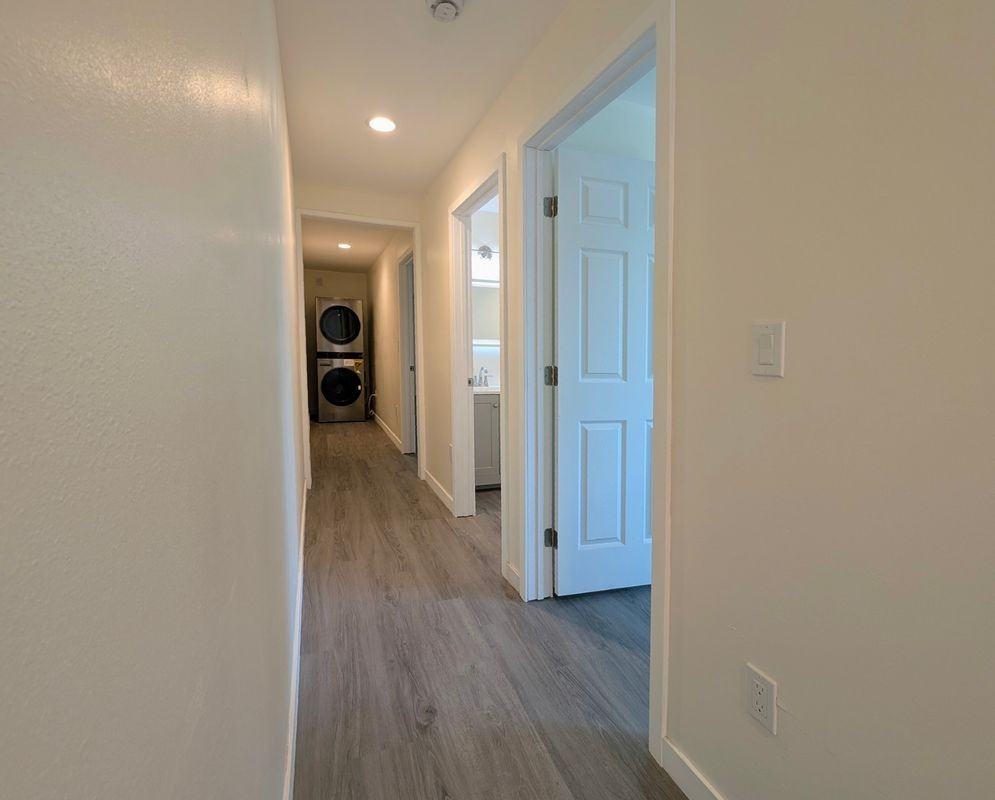 1575 Munson Ave ##1/2 - Photo 6 of 22