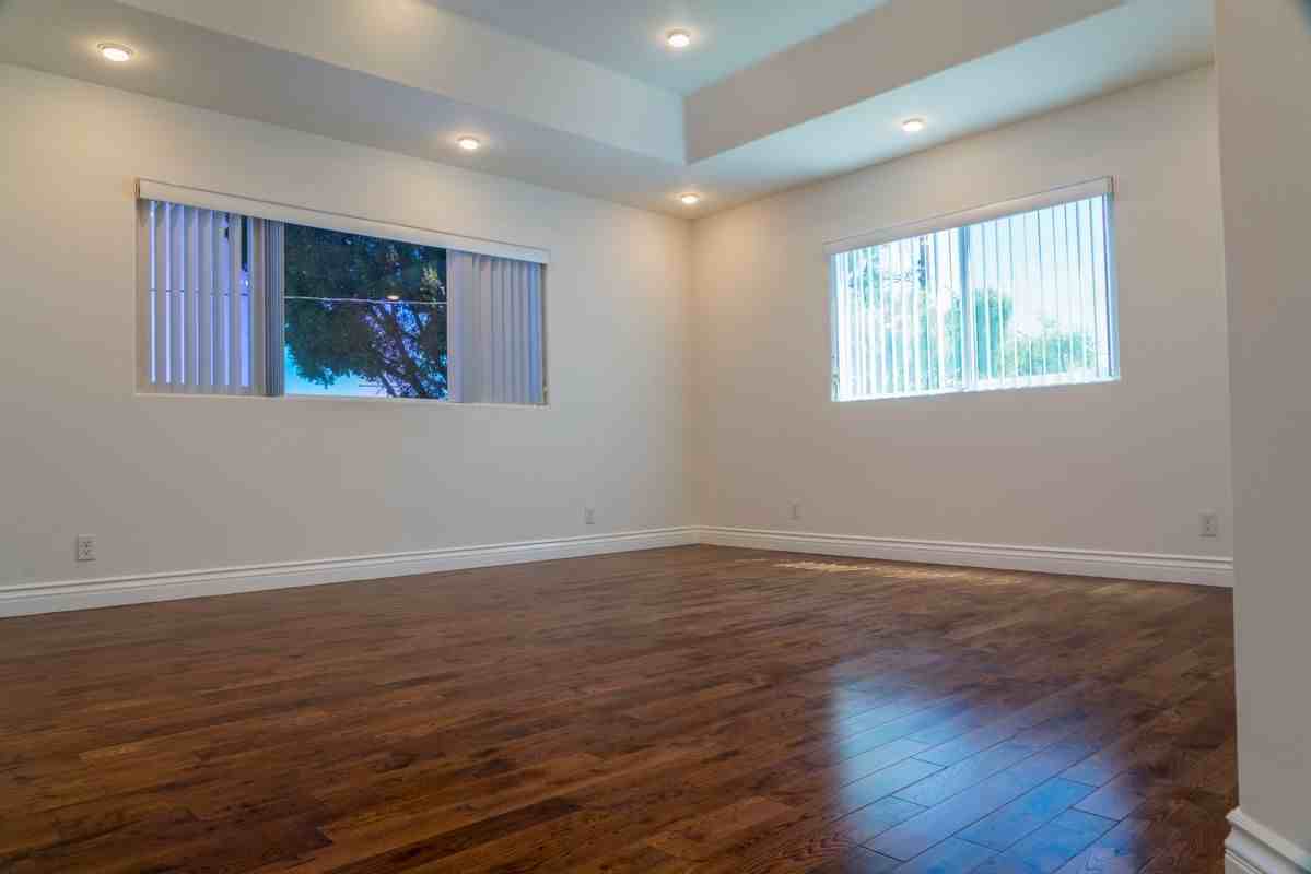 529 S Bandini St - Photo 3 of 17