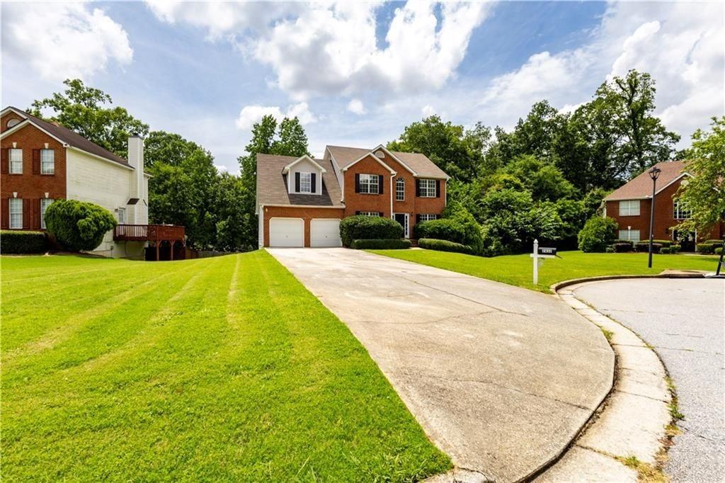 2432 Pendergrass Ln - Photo 3 of 47