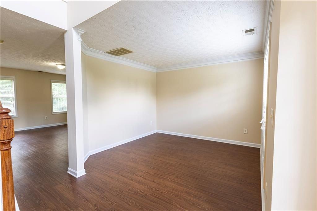2432 Pendergrass Ln - Photo 4 of 47