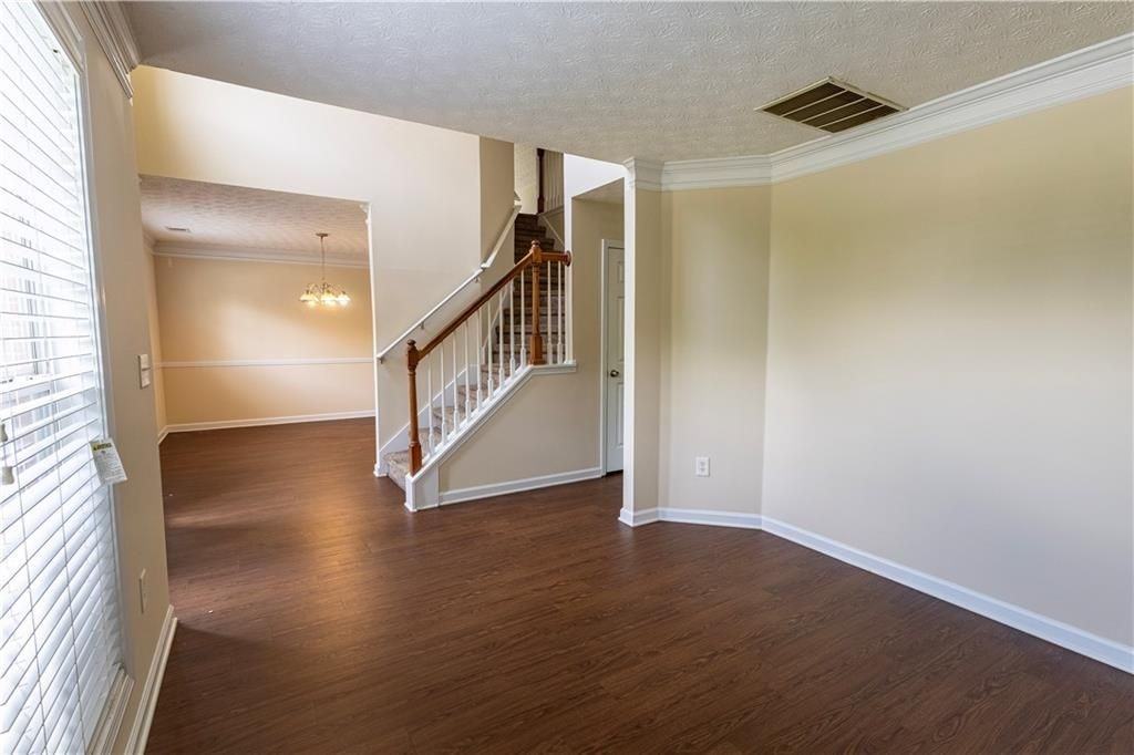 2432 Pendergrass Ln - Photo 6 of 47