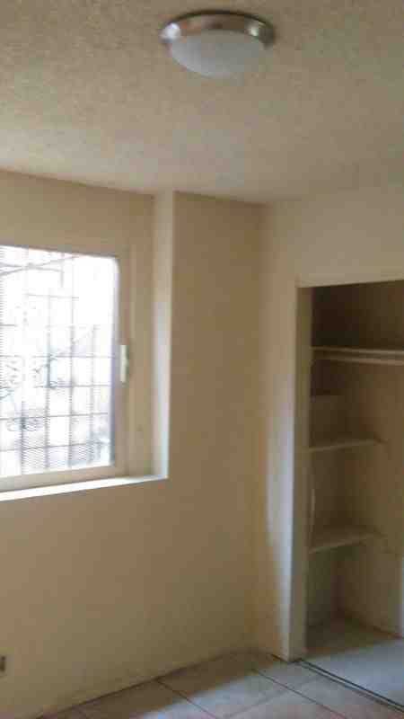 1441 Lake Shore Ave - Photo 7 of 15