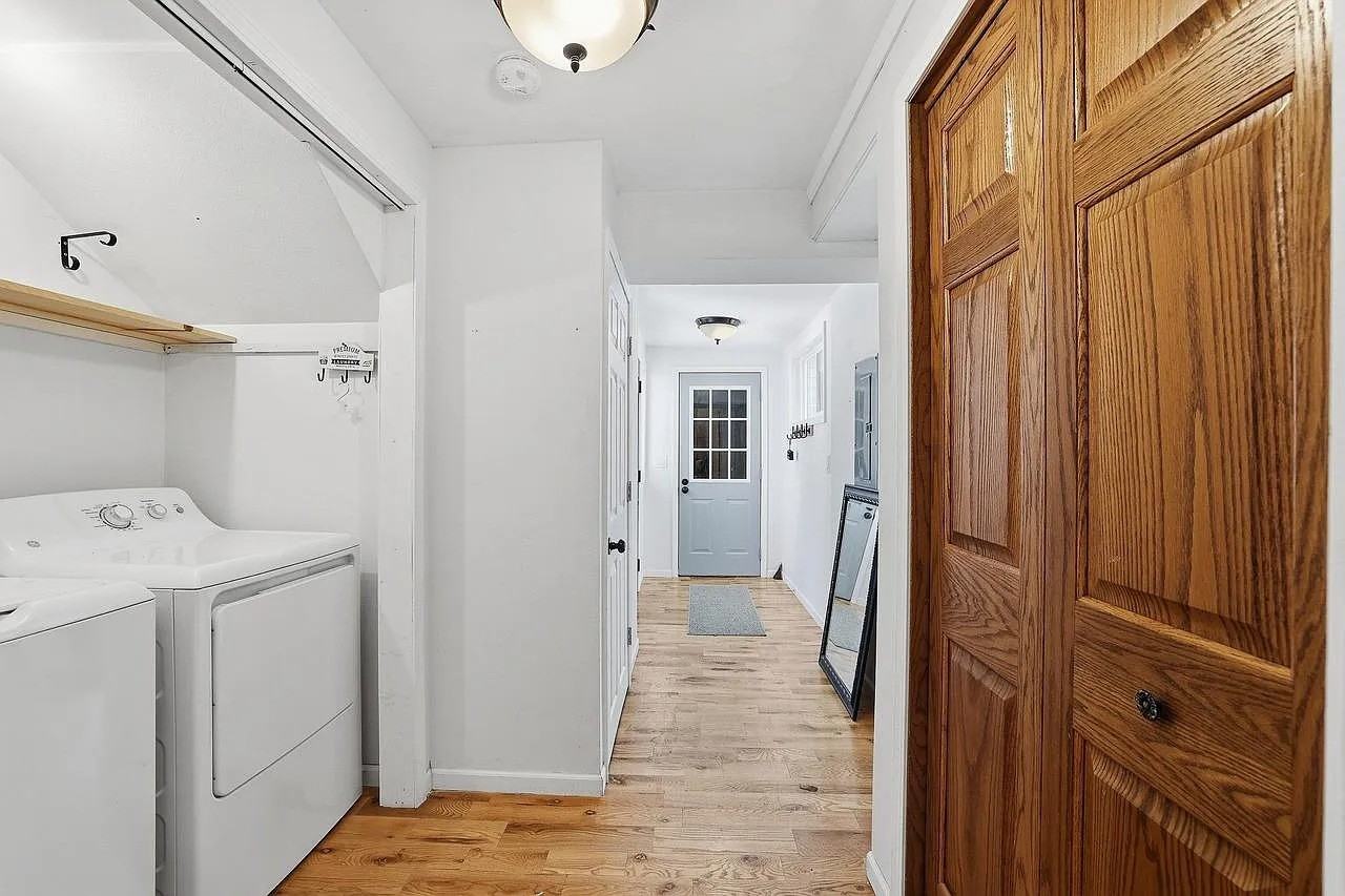 7121 Wazeecha Ave - Photo 5 of 15