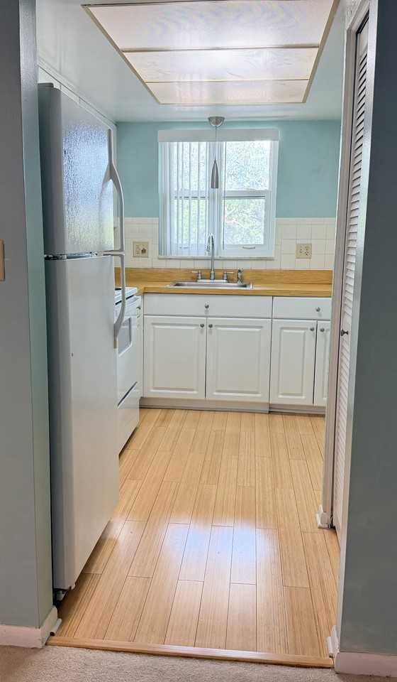 5880 38th Ave N #305 - Photo 4 of 9