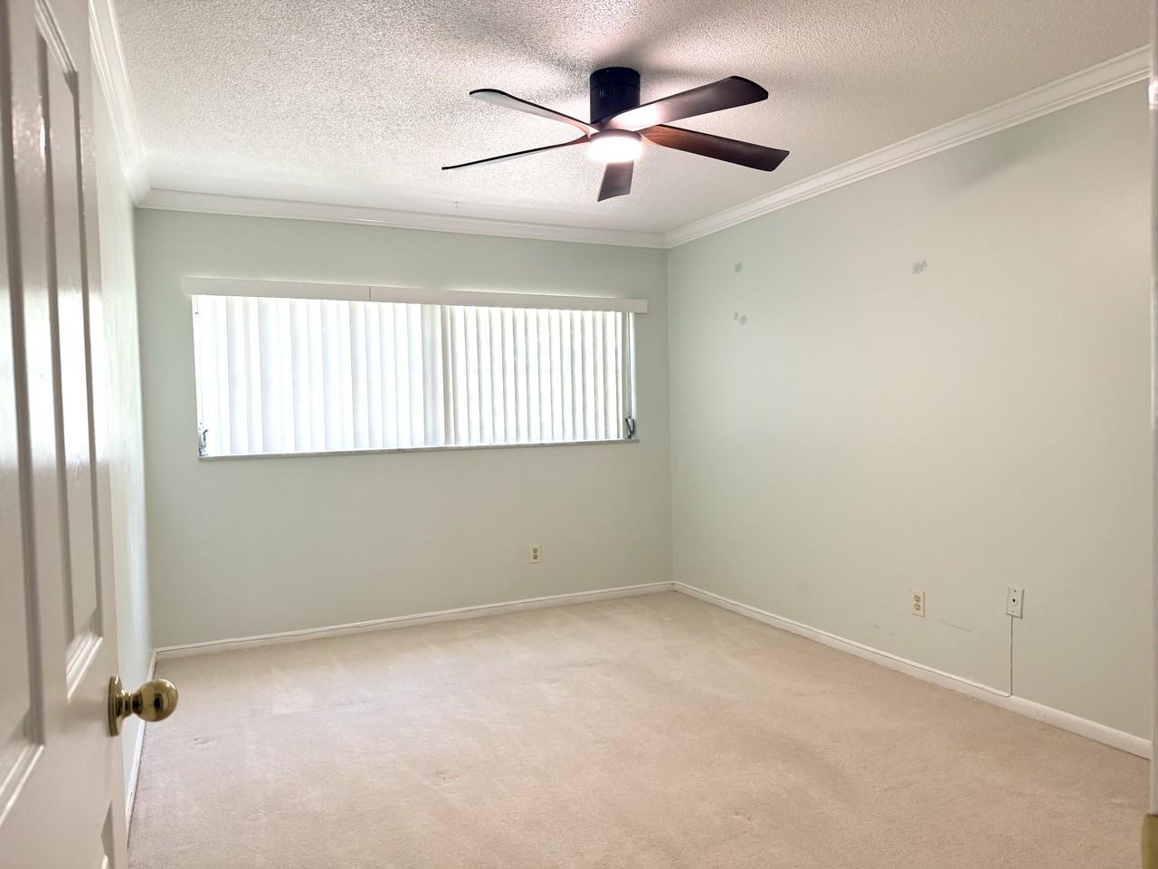 5880 38th Ave N #305 - Photo 5 of 9