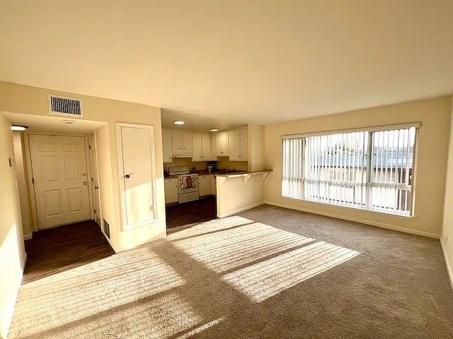 4680 Hamilton Ave - Photo 4 of 23