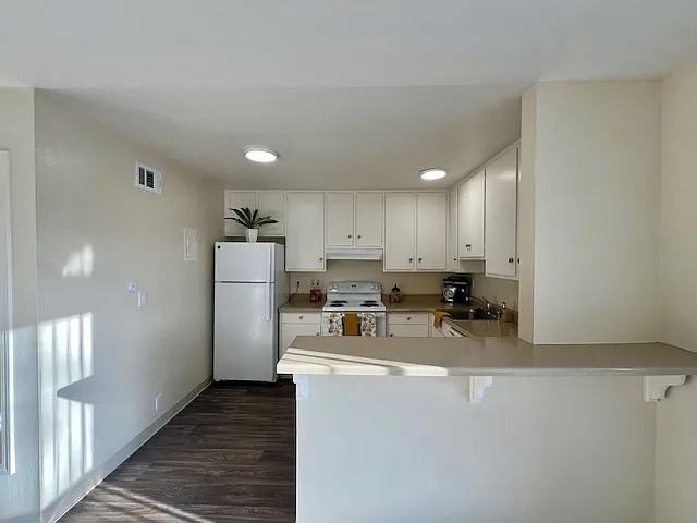 4680 Hamilton Ave - Photo 7 of 23