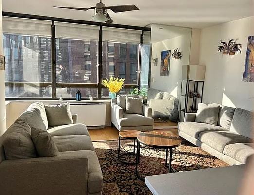 633 1st Ave #2 - Photo 3 of 3