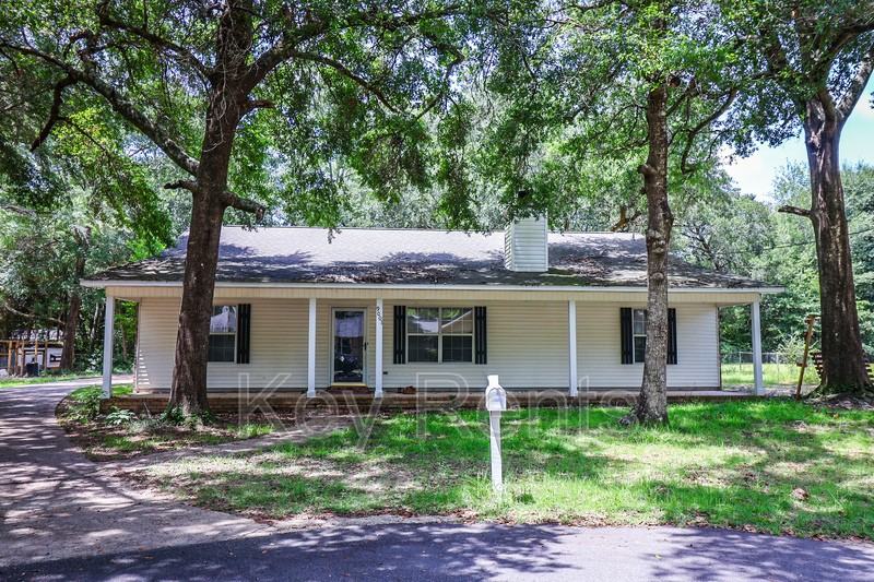 9001 Thompson Dr - Photo 2 of 19