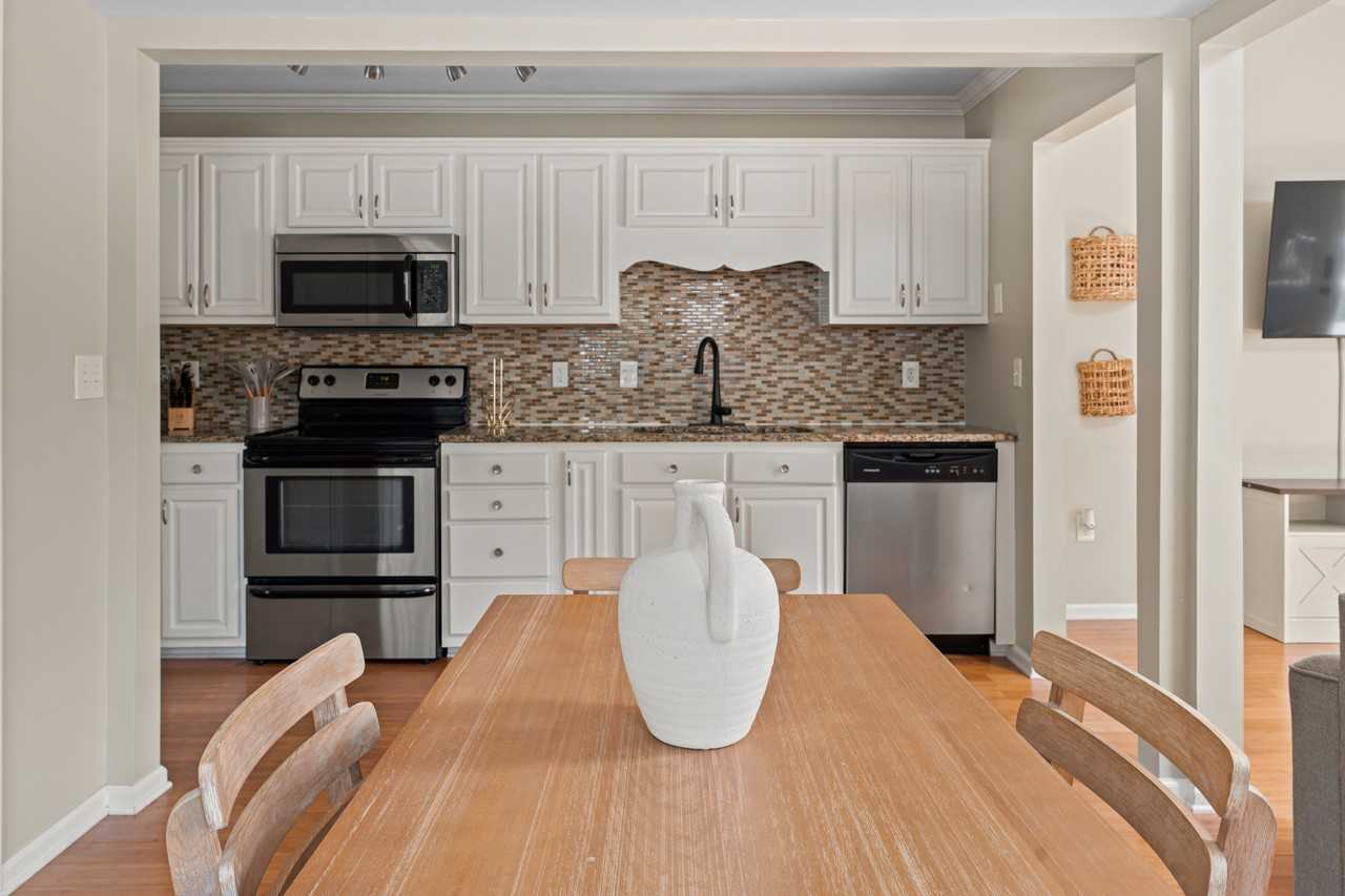 100 Harbor Dr #100 - Photo 5 of 18