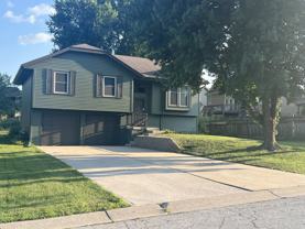 1701 Ne Patterson Dr #NA - Photo 1 of 1