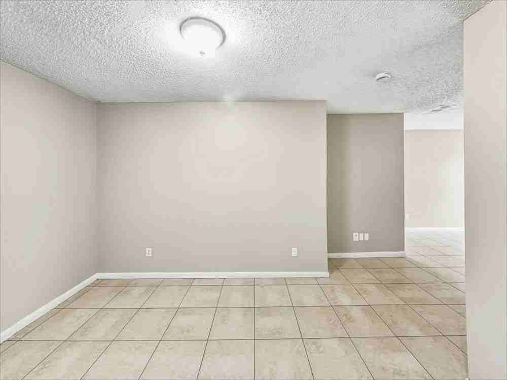 1377 S Washington Ave #NA - Photo 3 of 7