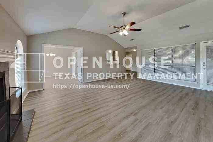 1217 Seabrook Dr - Photo 5 of 22