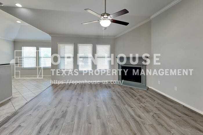 14305 Artisan Dr - Photo 4 of 20
