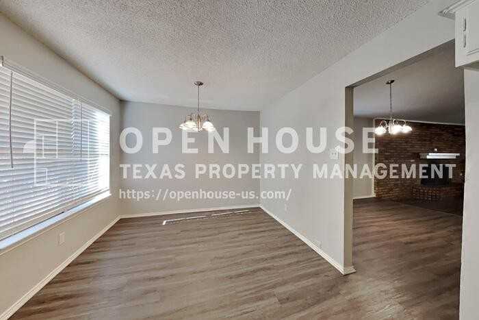 4814 Crest Dr - Photo 7 of 20