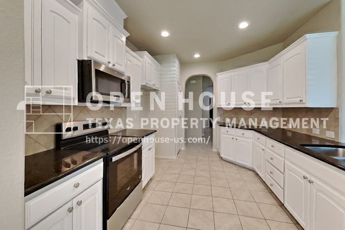 1716 Kachina Lodge Rd - Photo 7 of 20