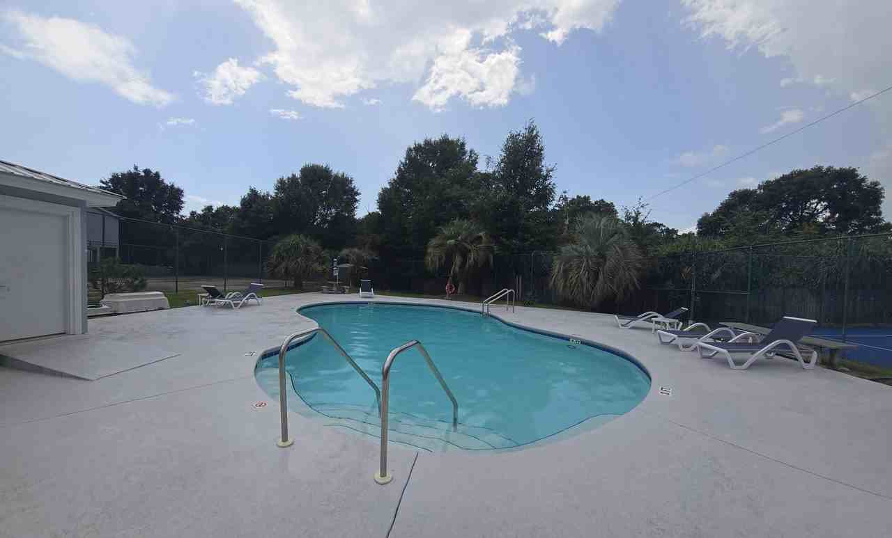 7720 Lola Cir - Photo 2 of 50