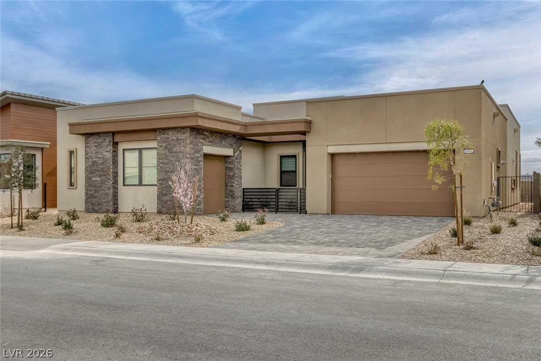 5008 Terramont Dr - Photo 2 of 46