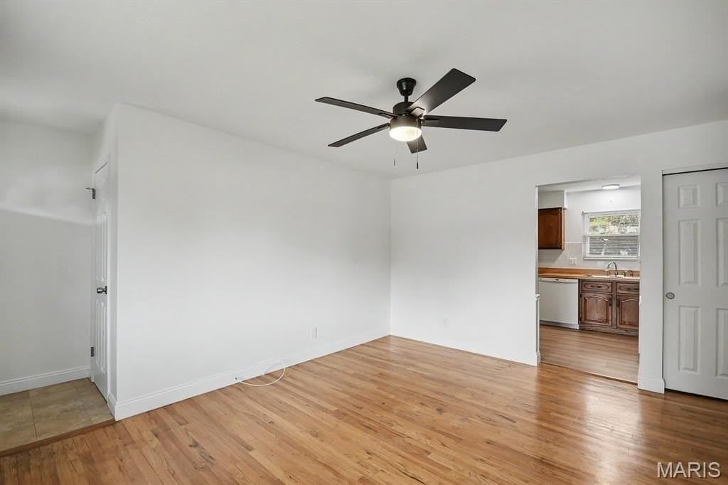 11247 Fawnhaven Dr - Photo 4 of 23