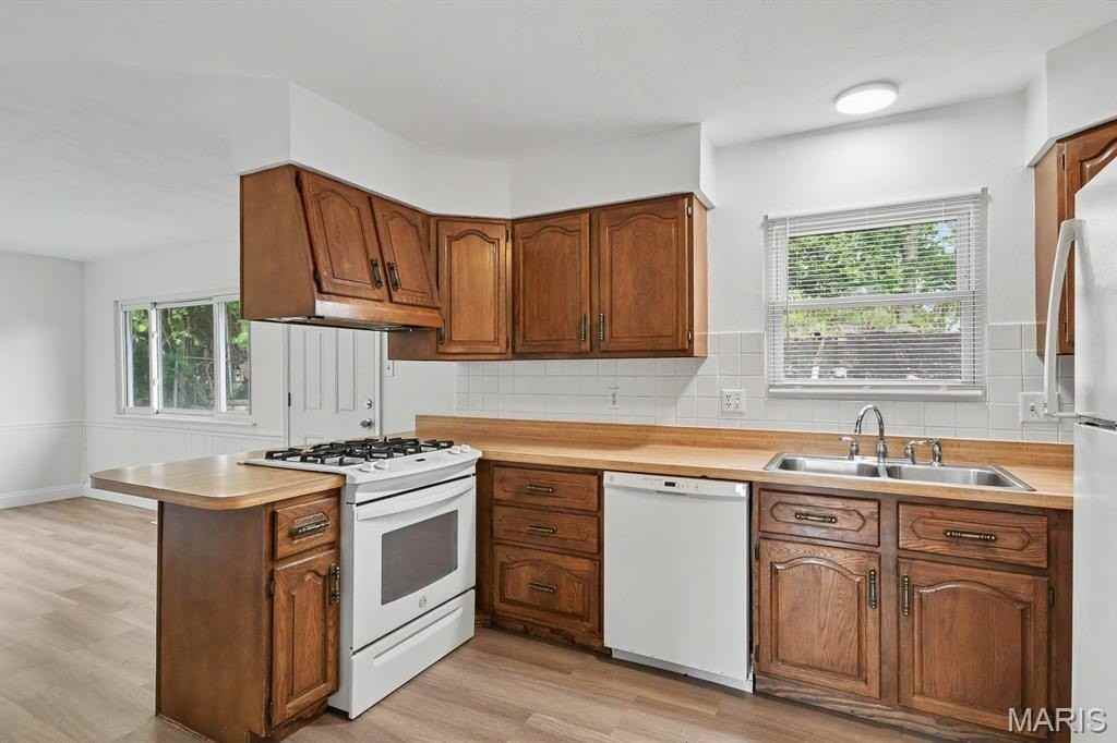 11247 Fawnhaven Dr - Photo 5 of 23