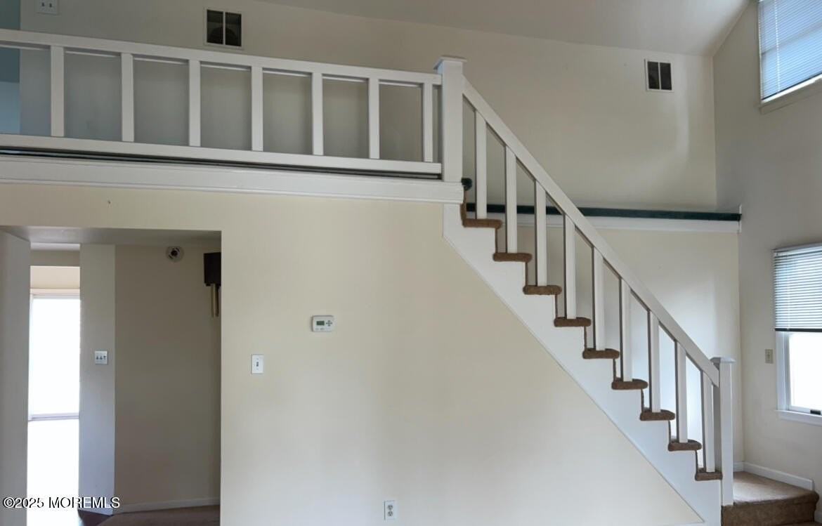 465 Adrian Ave - Photo 6 of 18