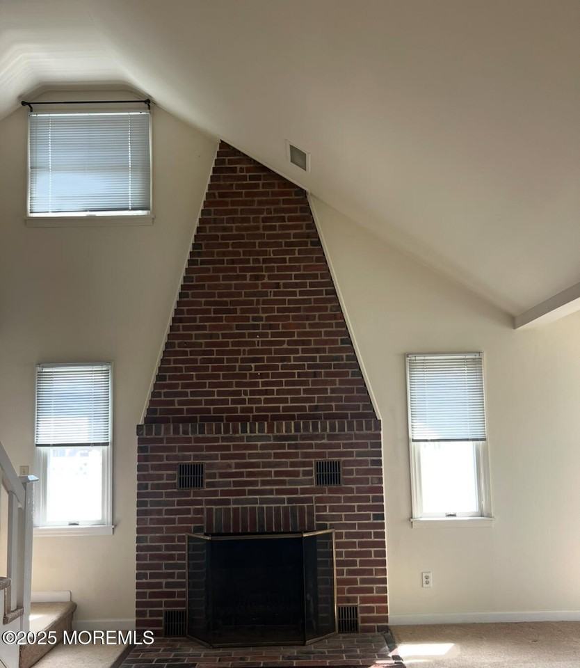 465 Adrian Ave - Photo 7 of 18