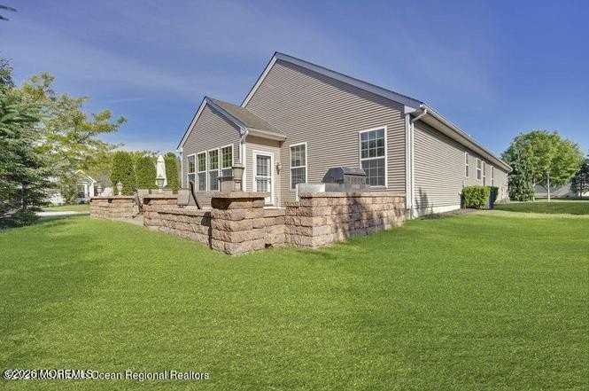 2 Marlow Dr - Photo 4 of 24