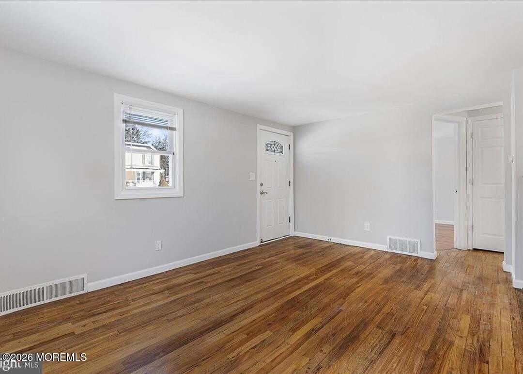 43 Iowana Ave - Photo 3 of 21