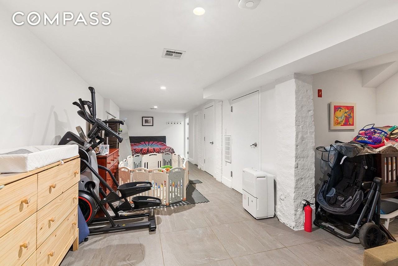 63 Clarkson Ave - Photo 3 of 10