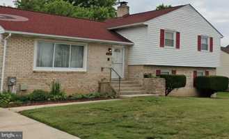 featured image of 212 Dauntly St