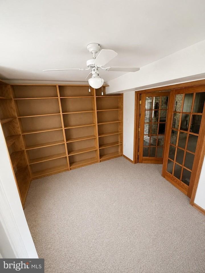 212 Dauntly St - Photo 6 of 14