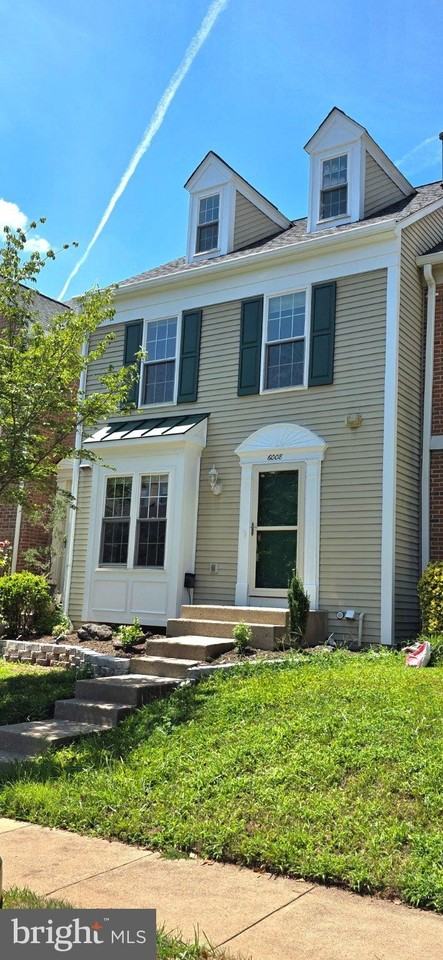 6008 Raina Dr - Photo 2 of 33