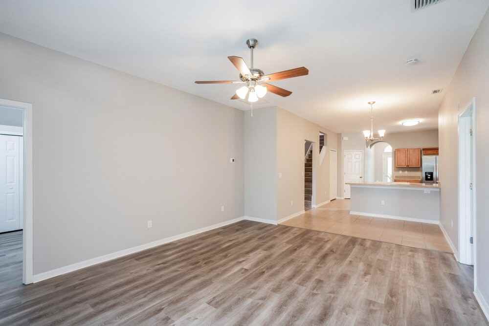 11410 Blue Lilac Ave - Photo 4 of 17