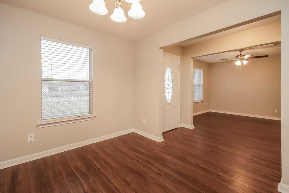5016 Asia Ln - Photo 5 of 16