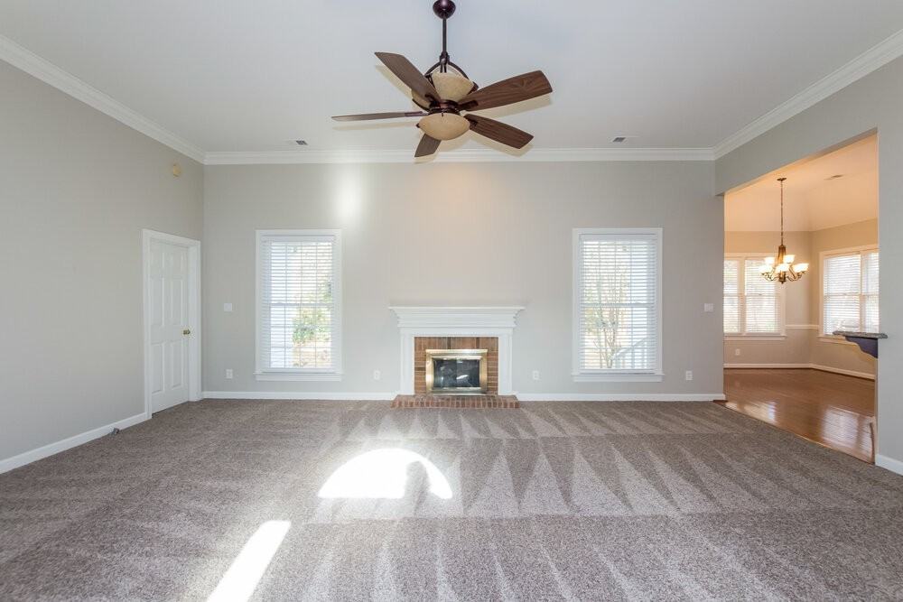 9424 Arborview Ct - Photo 2 of 14