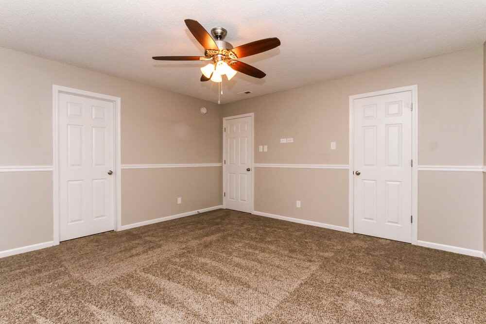 2425 Woodmont Ct - Photo 6 of 15